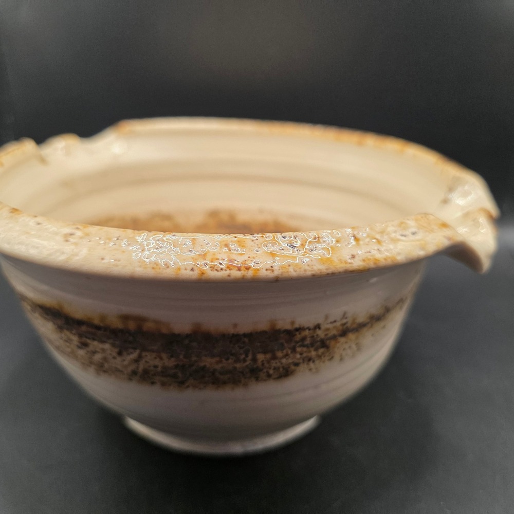 Vintage Studio Pottery‎ Signed Mixing Bowl Spout Cream Brown Ceramic 1974 8.5in - Picture 3 of 11